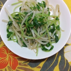 超簡単！　モヤシと豆苗の簡単炒め